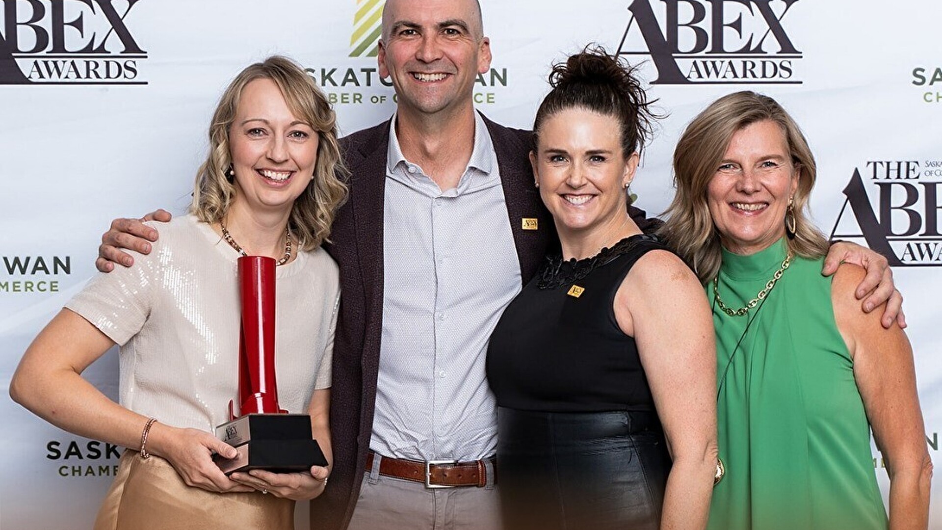Greenwave recognized with 2025 ABEX Sustainability Leadership Award for environmental impact.